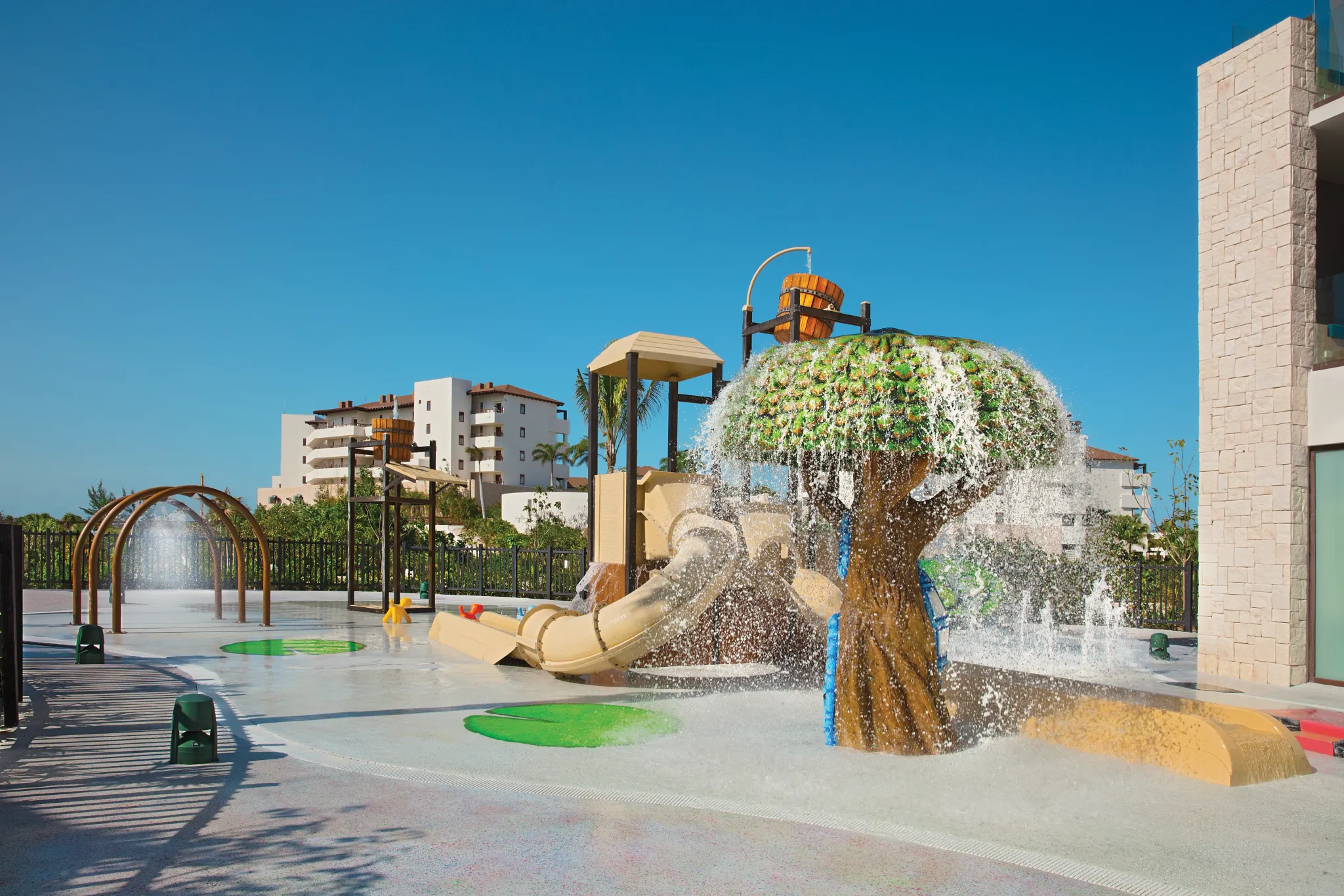 Crazy Straws pool bar at Dreams Playa Mujeres serving fun drinks for families in Playa Mujeres