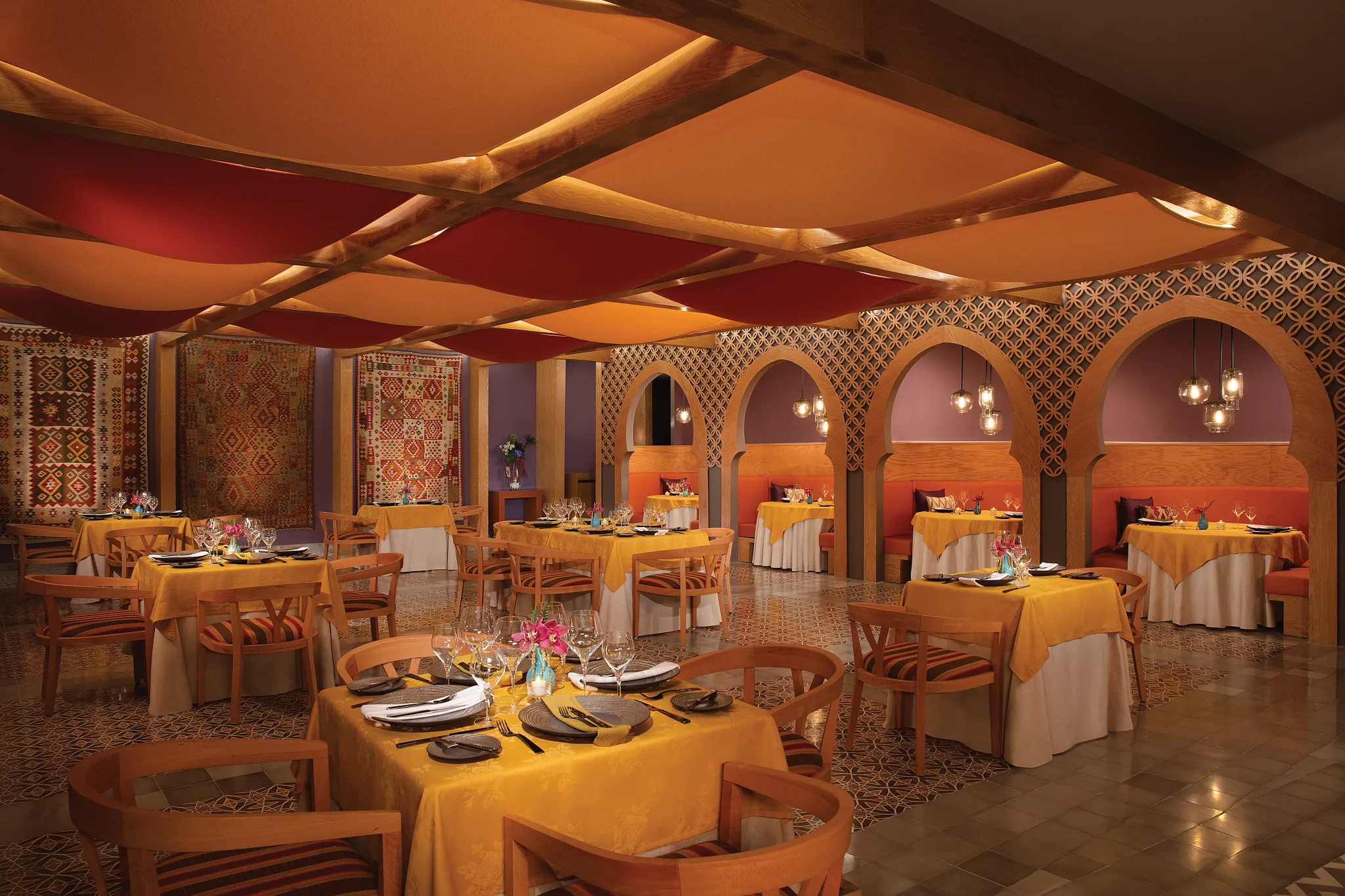 Mezés Mediterranean restaurant at Dreams Playa Mujeres offering Greek and Mediterranean-inspired cuisine in Playa Mujeres