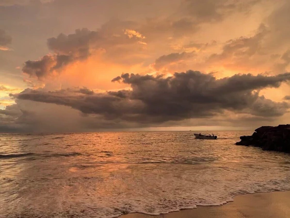 Playa Las Glorias beach sunset near Dreams Vallarta Bay Resort & Spa in Puerto Vallarta