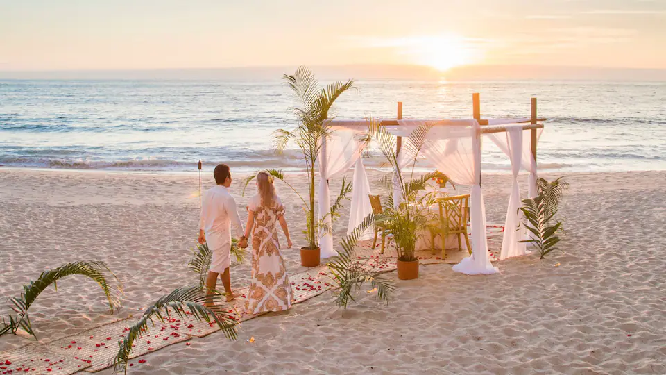 Premium Private Dining at Hyatt Ziva Puerto Vallarta featuring an elegant oceanfront setting, personalized service, and a romantic gourmet dining experience.