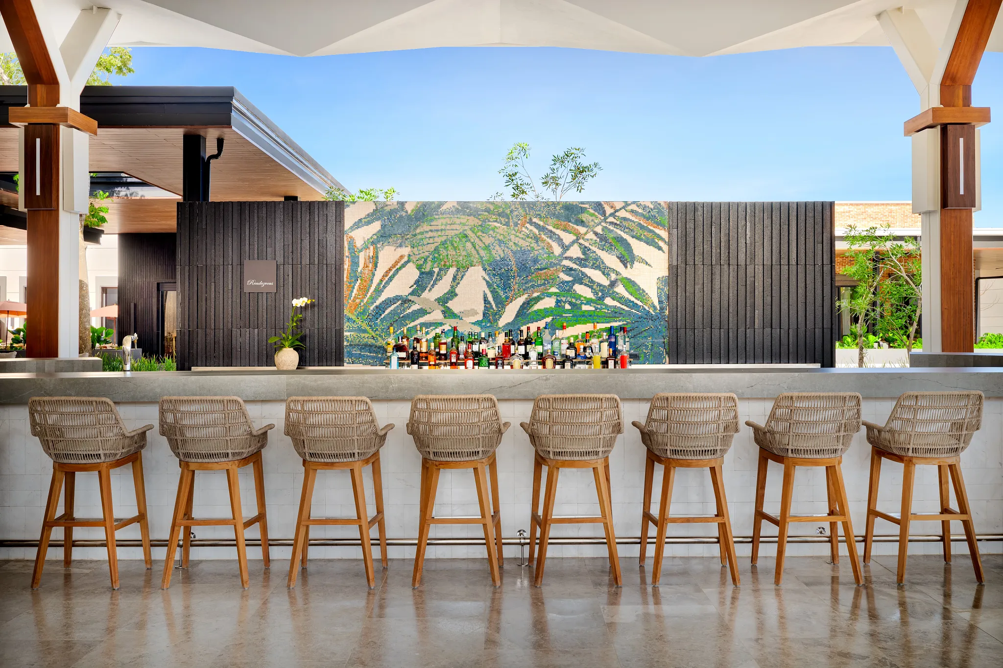 Rendezvous lobby bar at Secrets Tides Punta Cana with elegant cocktails and sophisticated evening ambience