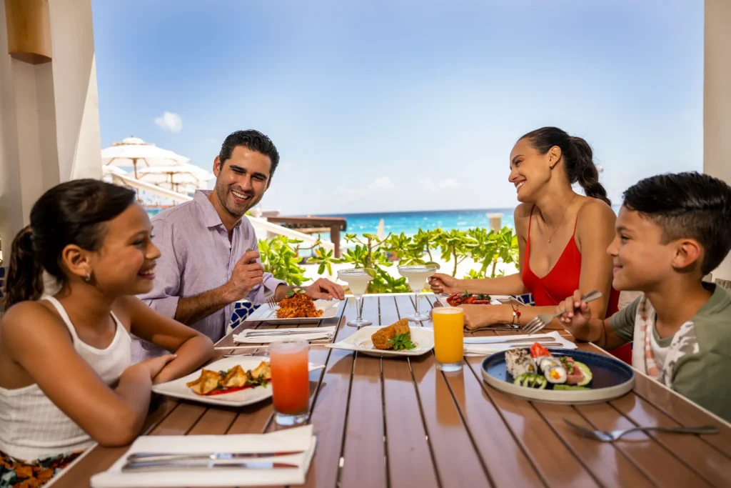 Azul restaurant at Sunscape Cancun Resort & Spa featuring elegant ocean-inspired décor, modern dining tables, and a relaxed coastal atmosphere.