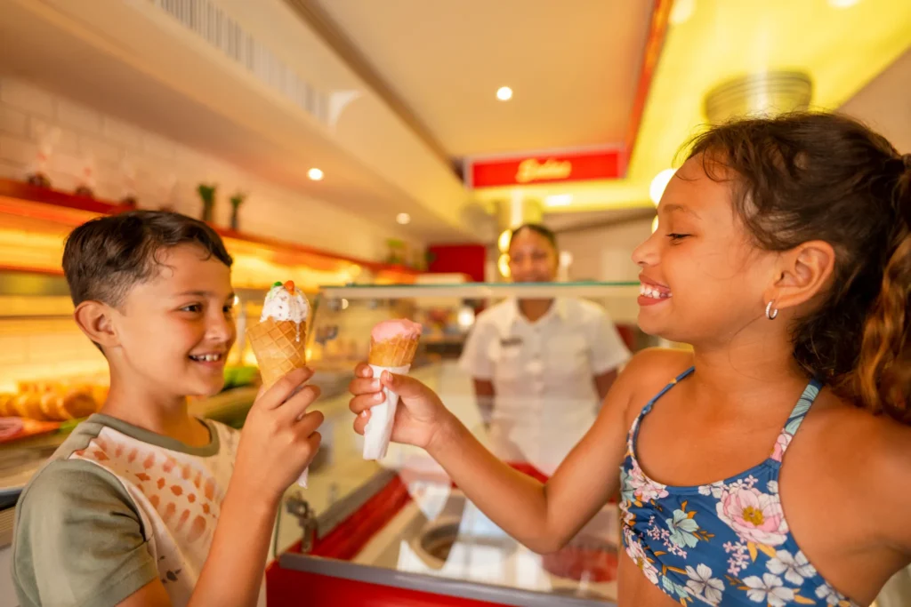 Cravings café at Sunscape Cancun Resort & Spa featuring fresh pastries, gourmet coffee, and a casual modern café atmosphere.