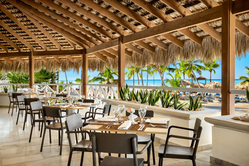 La Cala seafood restaurant at Sunscape Dominicus La Romana featuring elegant oceanfront dining, fresh seafood dishes, and a romantic Caribbean setting.