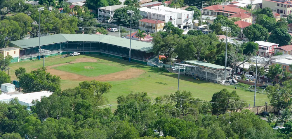 Lionel Roberts Stadium 10 Min Walk