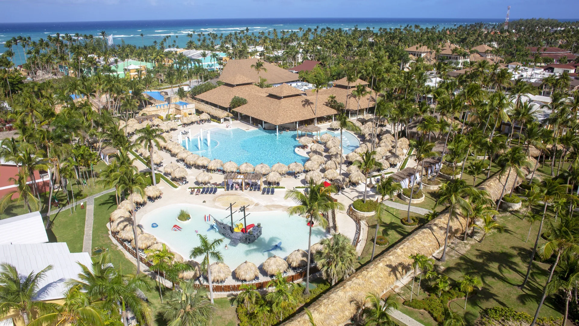 Grand Palladium Punta Cana Resort & Spa all-inclusive beachfront resort with gardens and pools