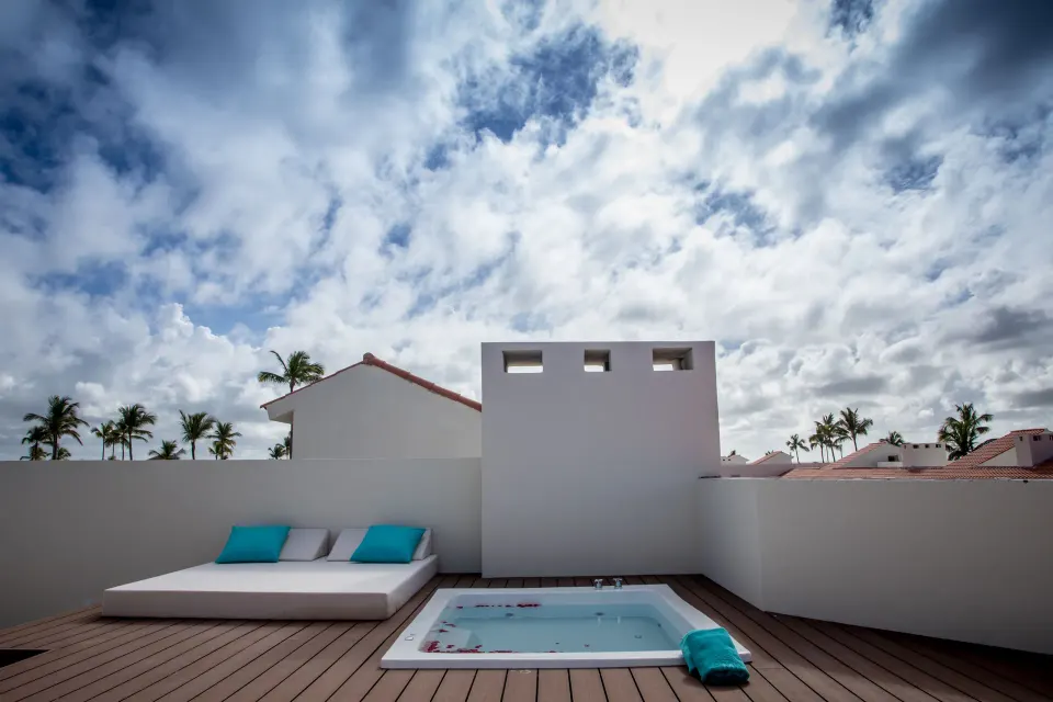 Sky View Suite rooftop Jacuzzi and daybed at Majestic Mirage Punta Cana.