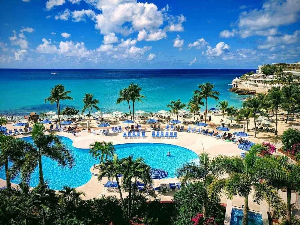 Royal Islander Resort La Plage resort