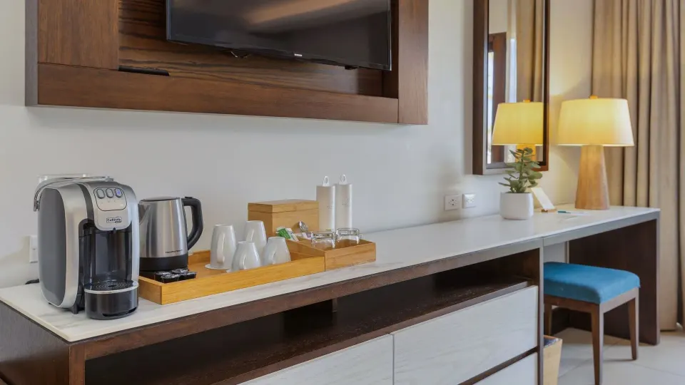Deluxe Ocean View Room Official 5