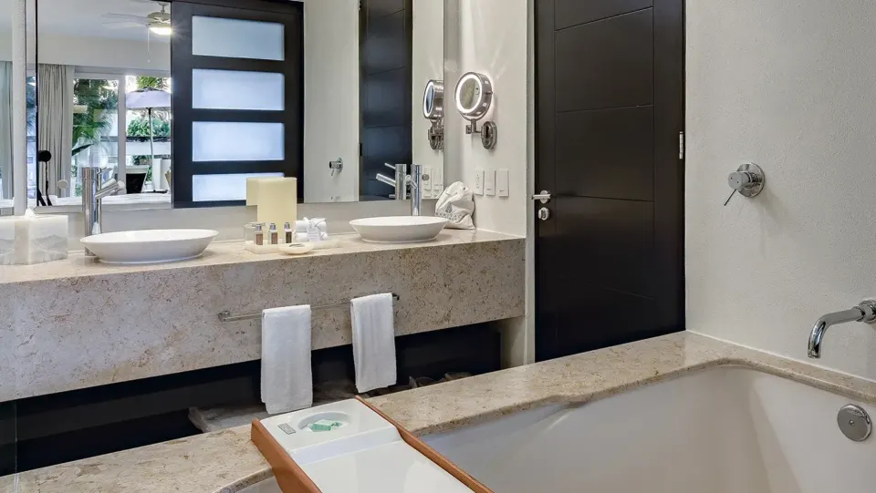 Superior Retreats Two Bedroom Swim Up Suite Official 4