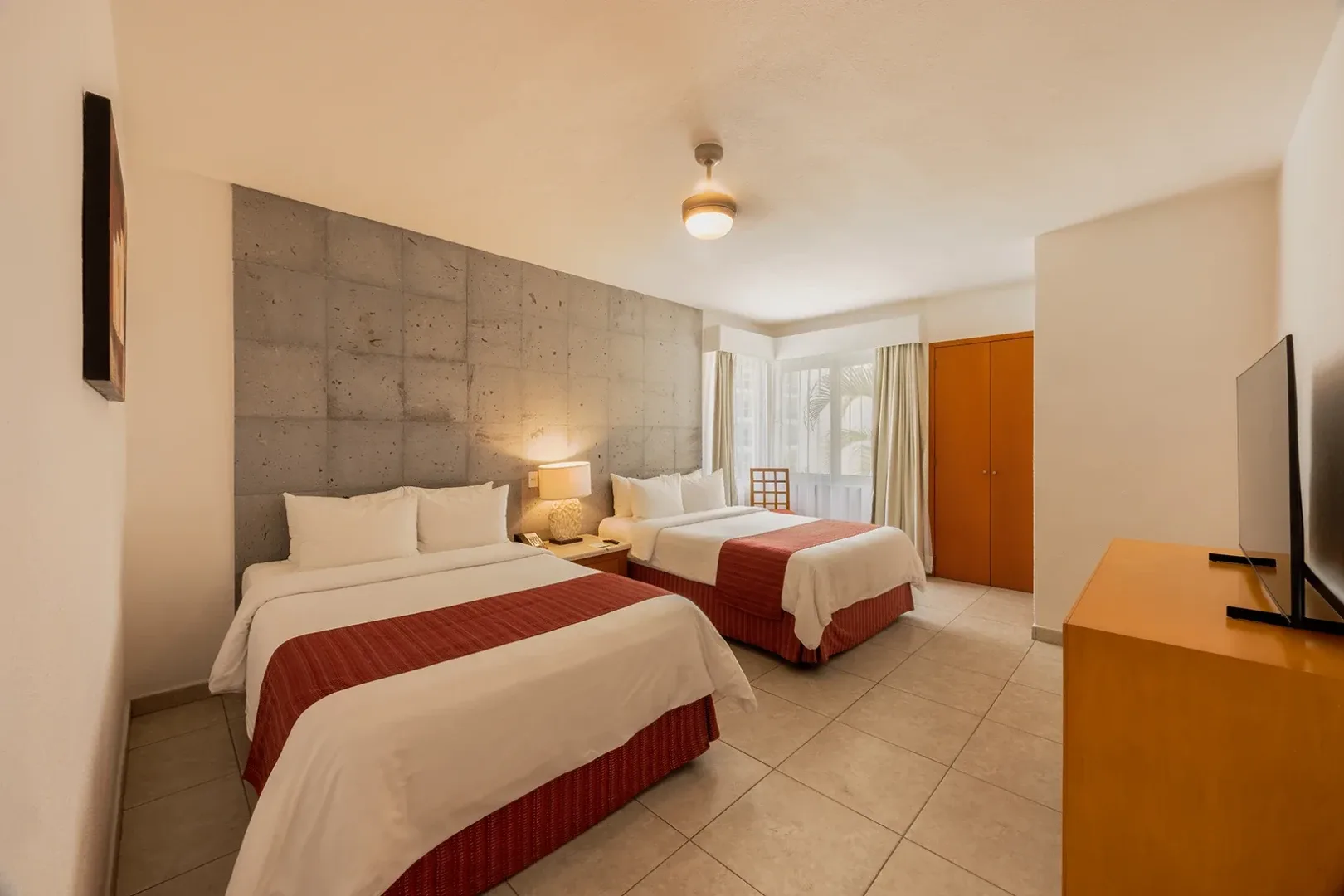 Emotions Select One Bedroom Suite Oceanfront Official 3