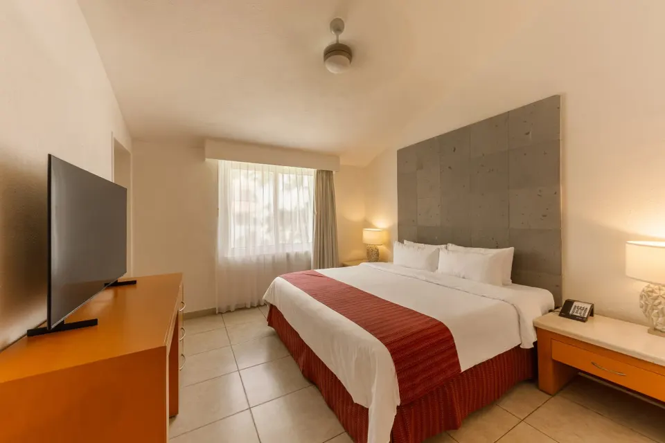 Emotions Select Three Bedroom Suite Oceanfront Official 3