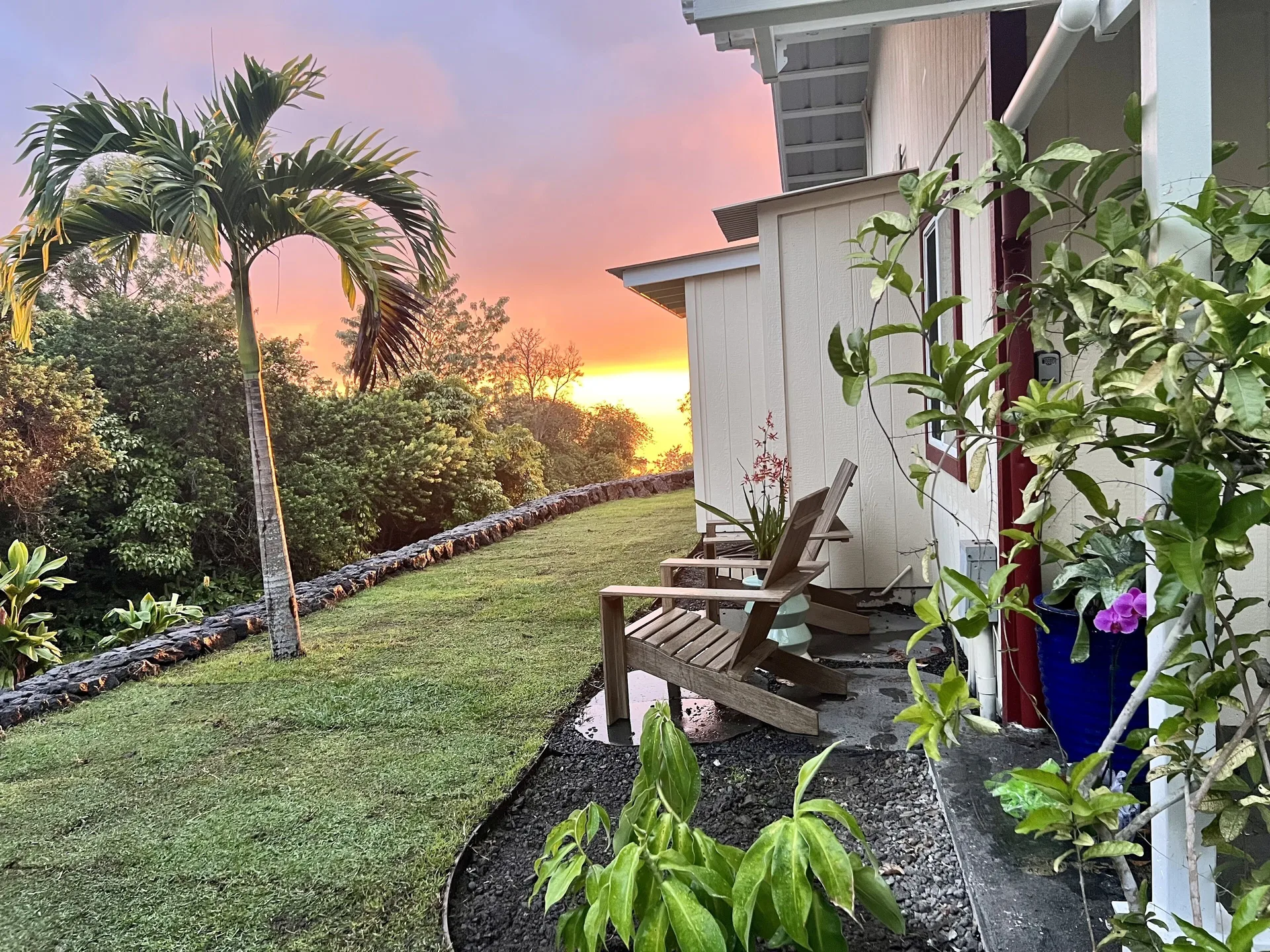 Mango Sunset Bed and Breakfast resort