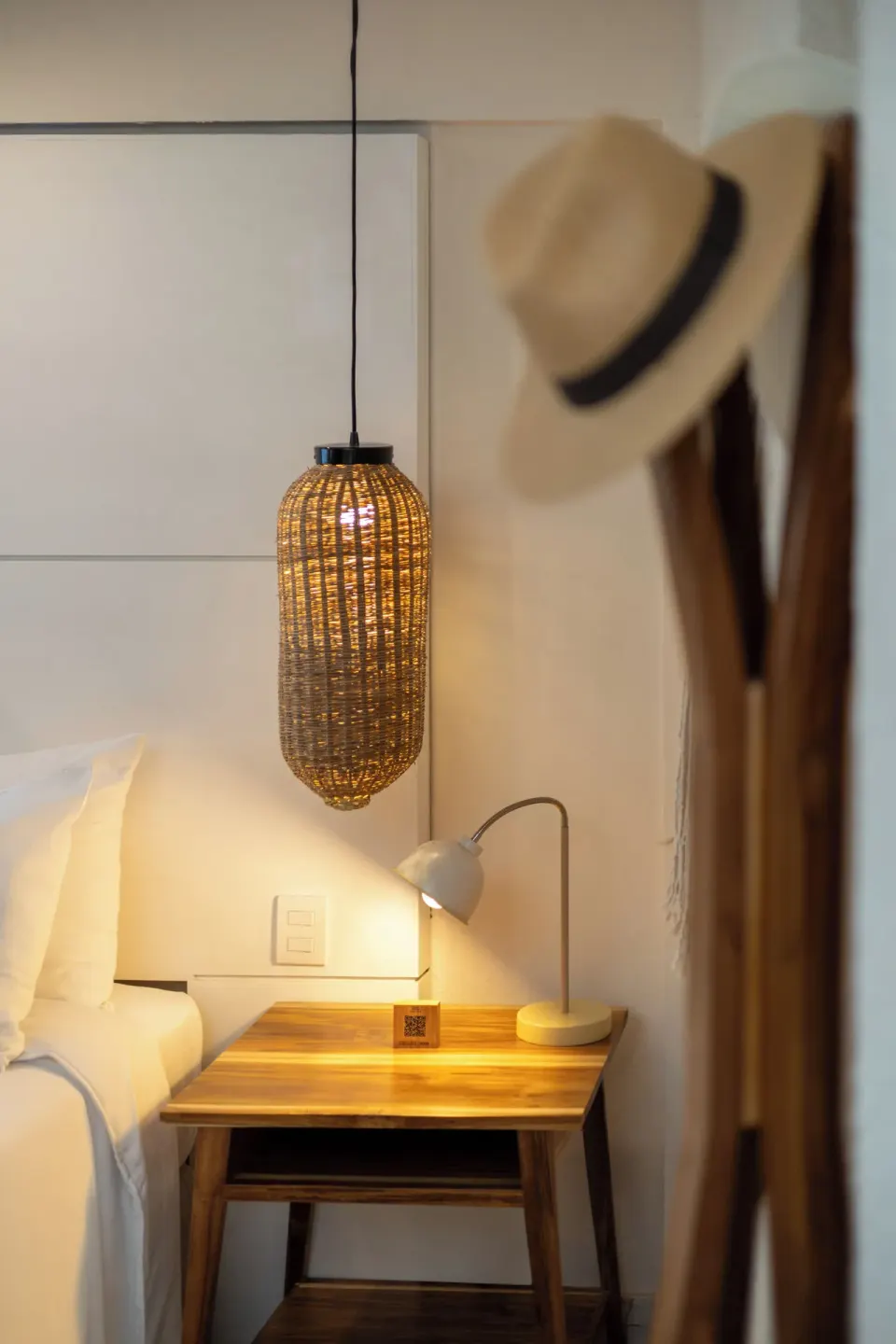 Bedside table and woven pendant in ZEL Room Garden View at Melia Cozumel