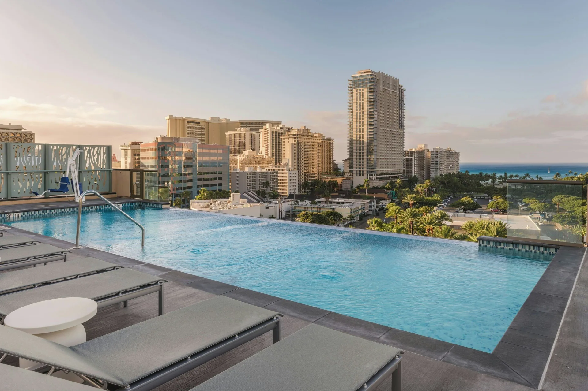 Marriott Vacation Club Waikiki modern vacation resort with villa-style rooms and central location