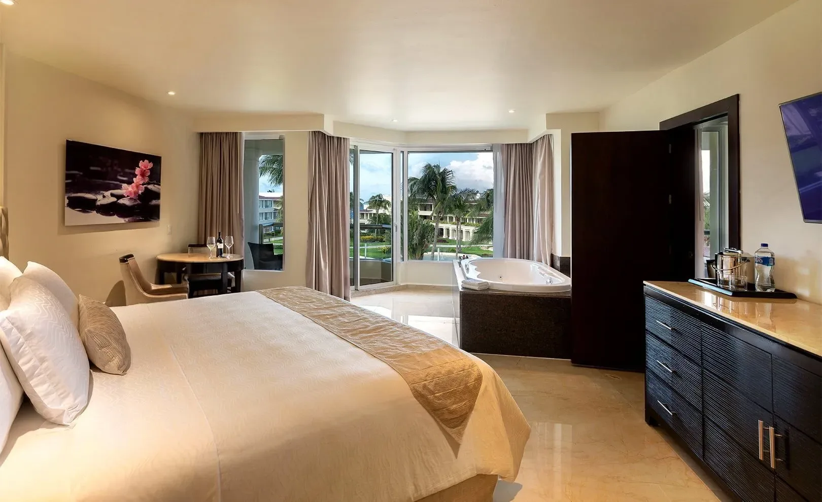 Superior Family Deluxe Room Official 5