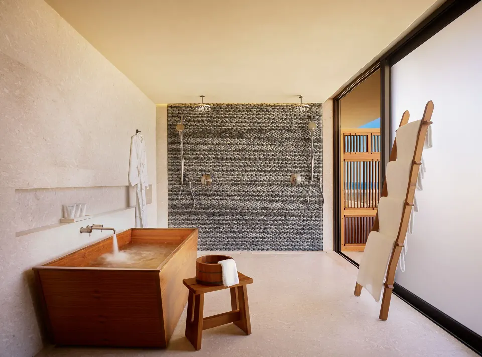 Soaking tub and showers in a Junior Room, Ocean View at Nobu Hotel Los Cabos.