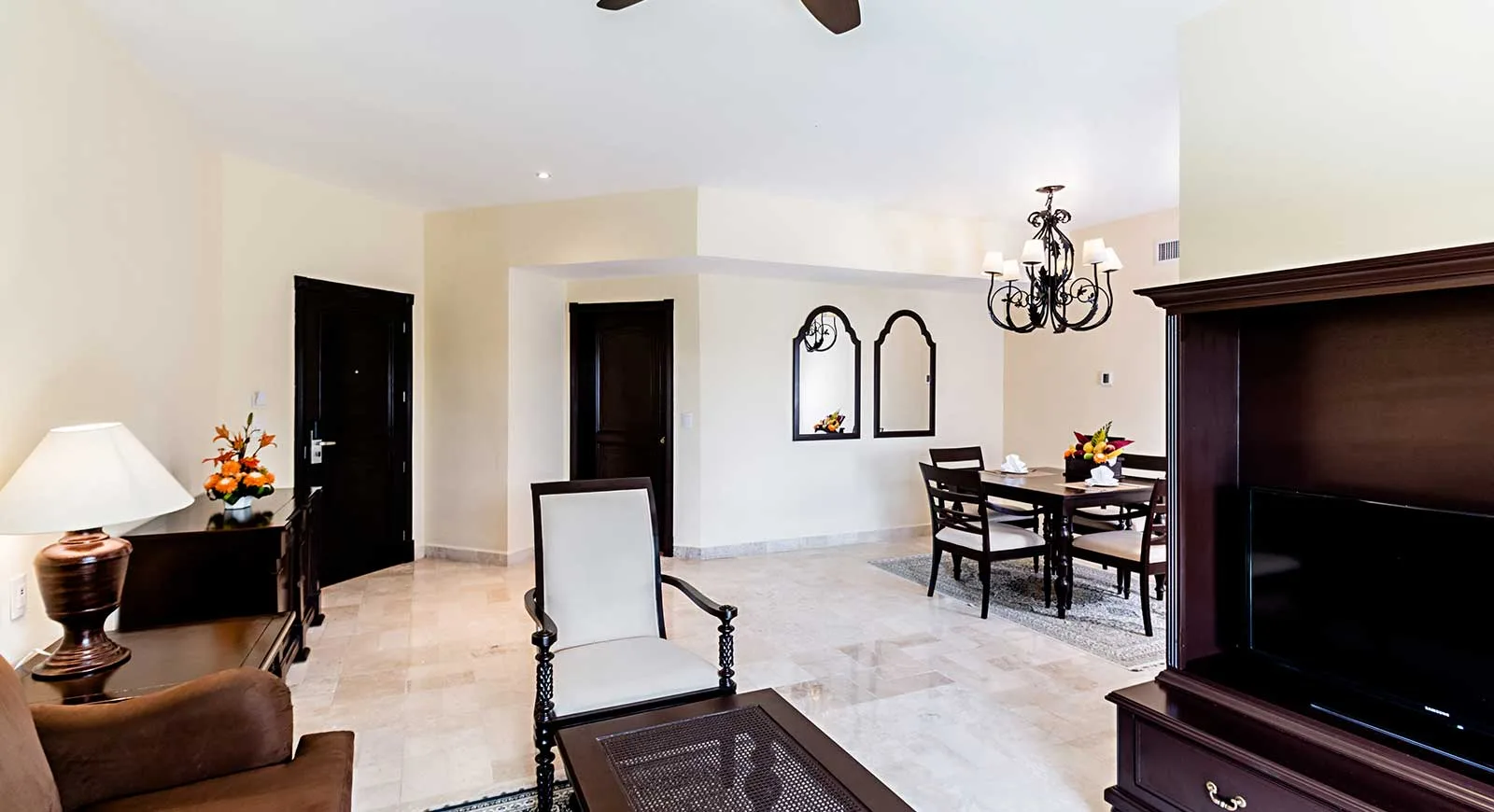 Royal Level Junior Suite Official 1