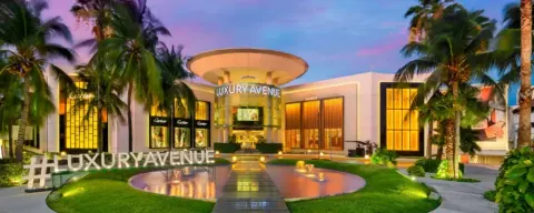 Luxury Avenue Shopping Mall 1 Min Walk