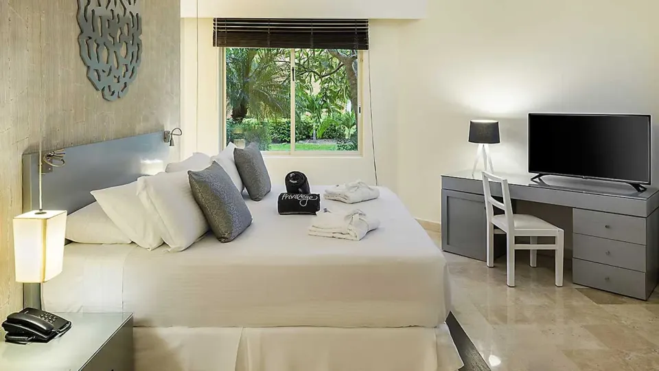 Maya Deluxe Room Official 3