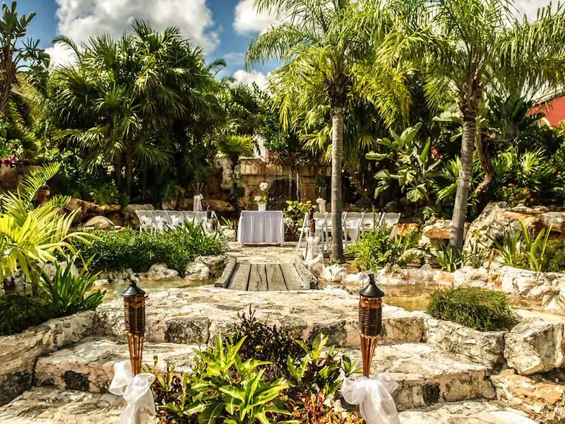 Mayan Lounge Venue at Ocean Maya Royale