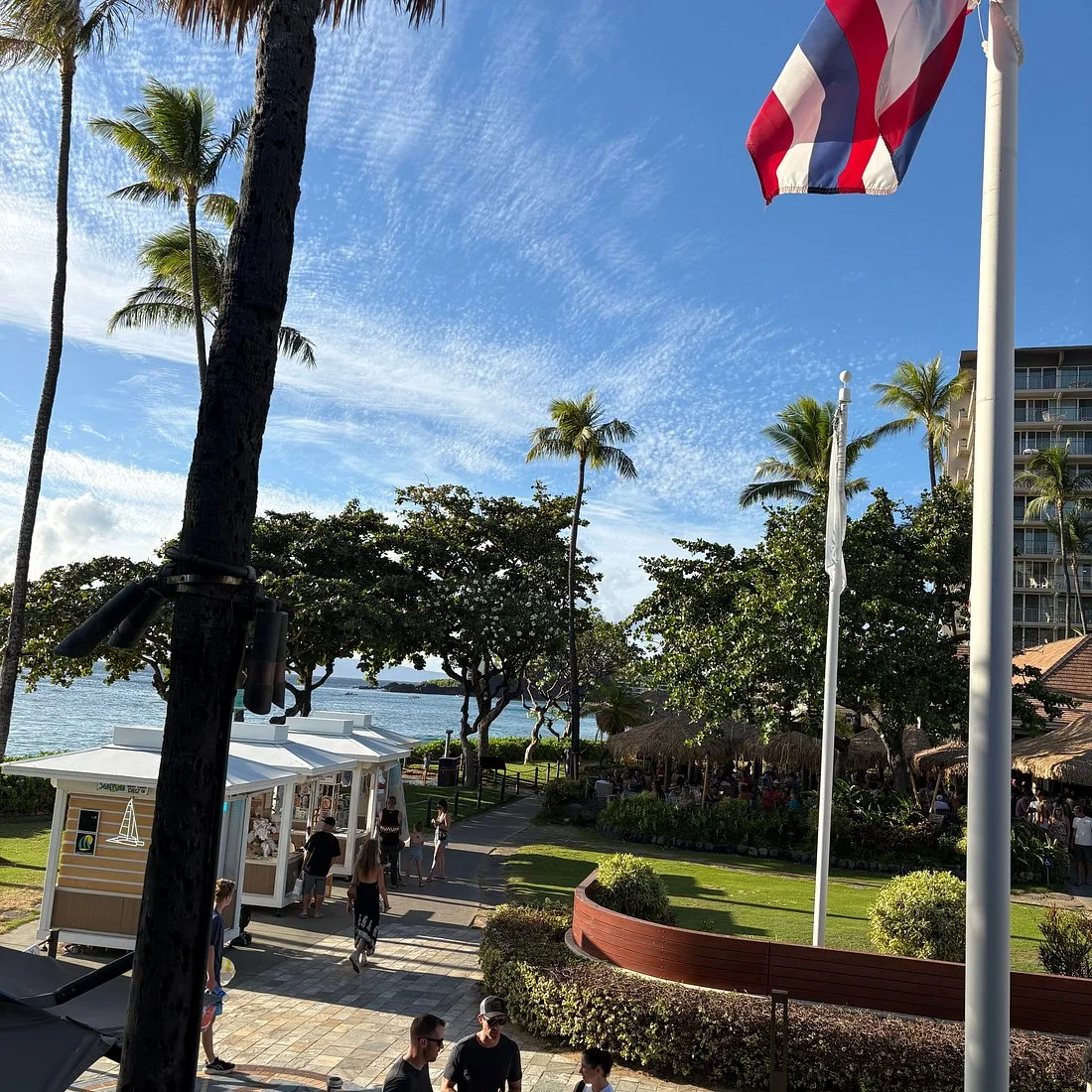 Whalers Village 5 Min Walk