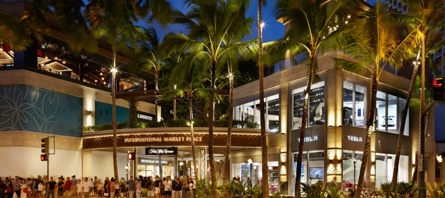 International Market Place 1 Min Walk