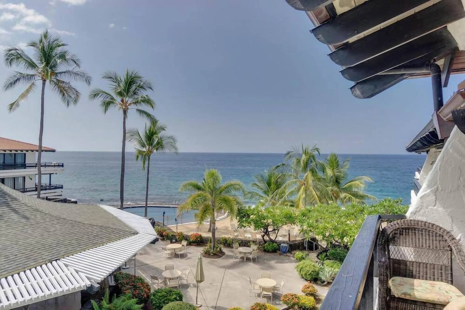 Casa De Emdeko Condo w/ Pool A/C & Ocean Views Kailua-Kona condo with pool access and coastal scenery