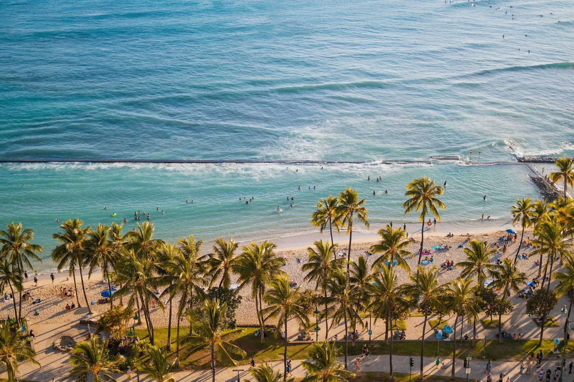 Waikiki Beach Marriott Resort and Spa large resort near Kuhio Beach with pools and ocean views