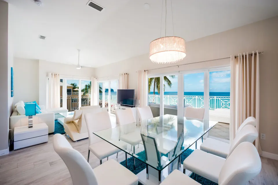 Regal Beach Club resort in Seven Mile Beach
