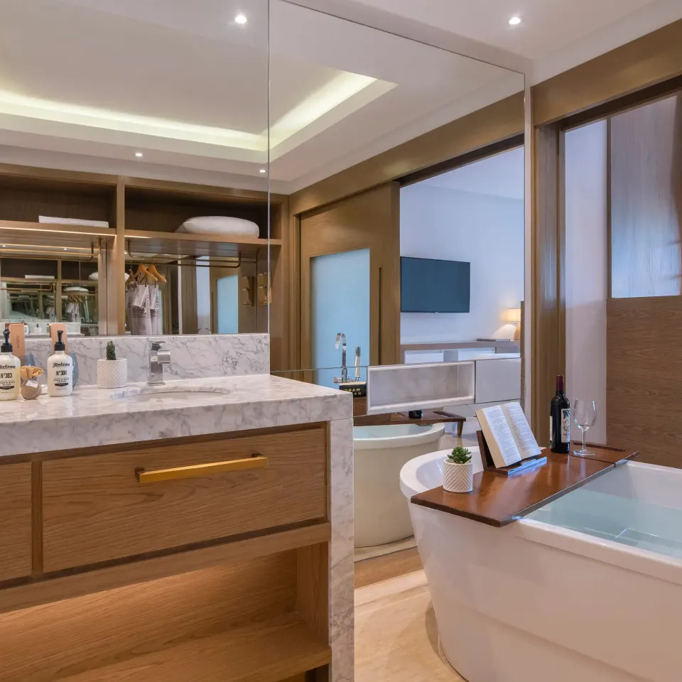 Family Concierge Master Suite Official 4