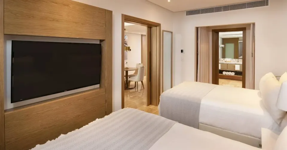 The Reserve Deluxe Swim Up Suite Official 1
