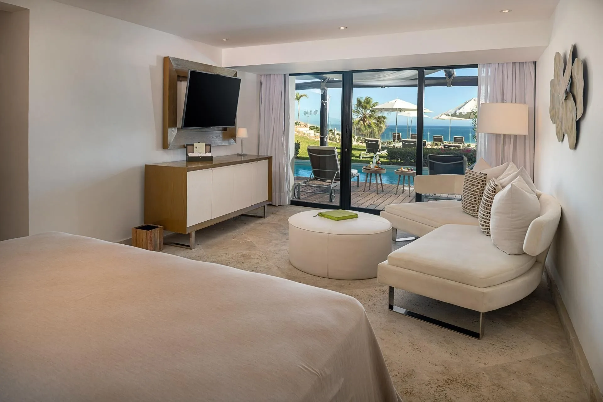 Presidential Suite bedroom with terrace and ocean view at Paradisus Los Cabos.