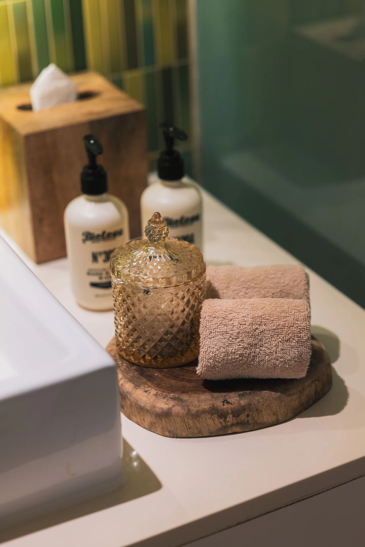 Bathroom amenities and towels in The Reserve Suite Garden View at Paradisus Los Cabos.