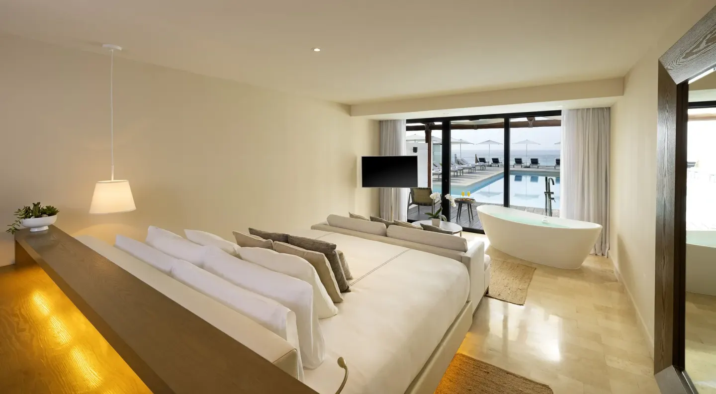 The Reserve Suite Ocean Front Swim Up bedroom with terrace pool at Paradisus Los Cabos.