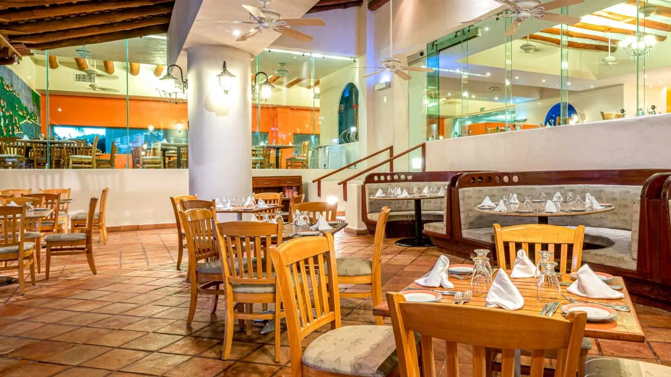 El Italiano at Park Royal Beach Ixtapa