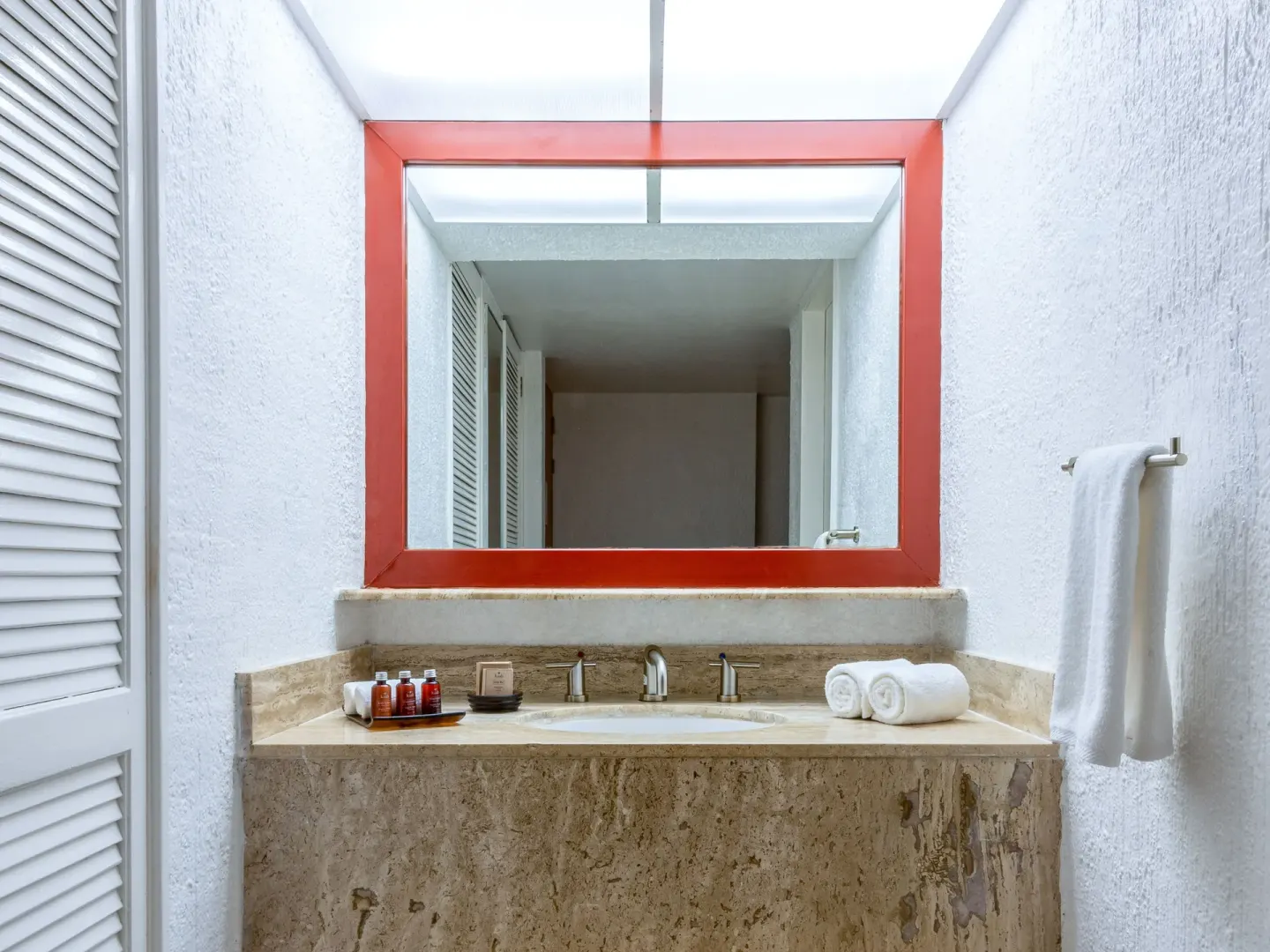 Premier Room Ocean View bright bathroom vanity at Park Royal Beach Ixtapa.