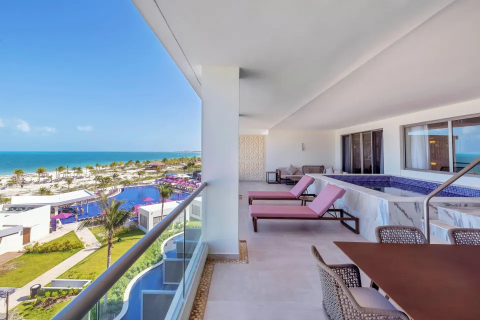 Star Class Producers Two Bedrooms Suite balcony with plunge pool at Planet Hollywood Cancun.
