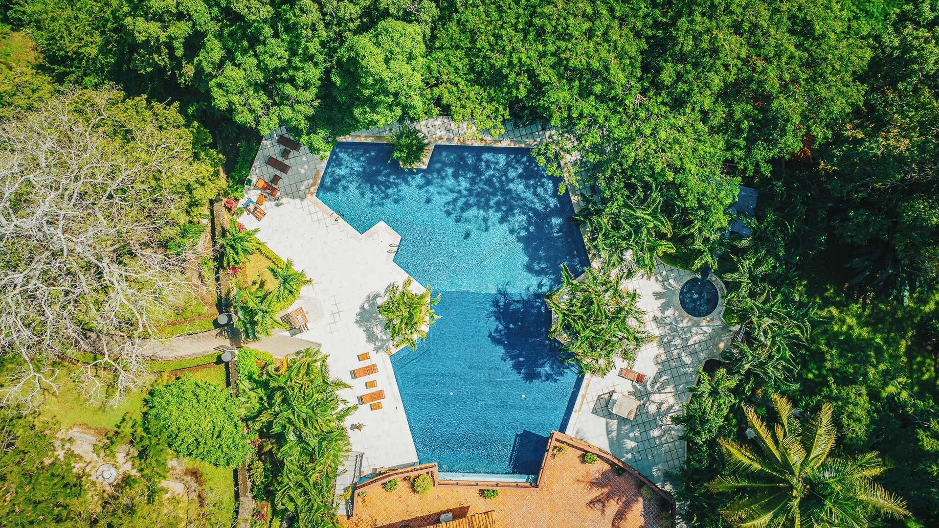 Papagayo Golden Palms Beachfront Hotel Costa Rica with tropical gardens, pool and beach access