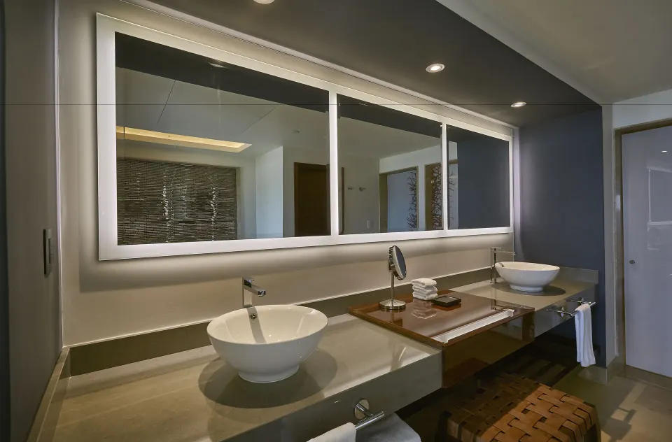 Star Class Director's Suite double vanity bathroom at Planet Hollywood Costa Rica.