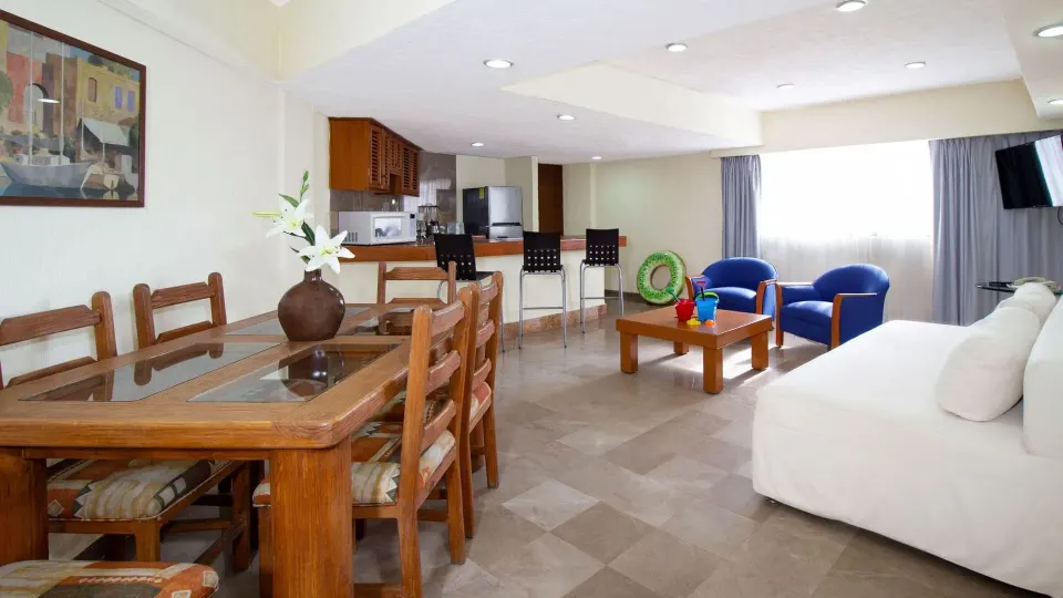 2 Bedroom Family Suite Official 3