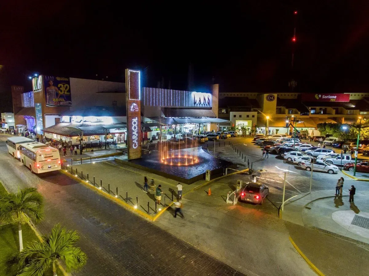 Plaza Caracol 15 Min Walk