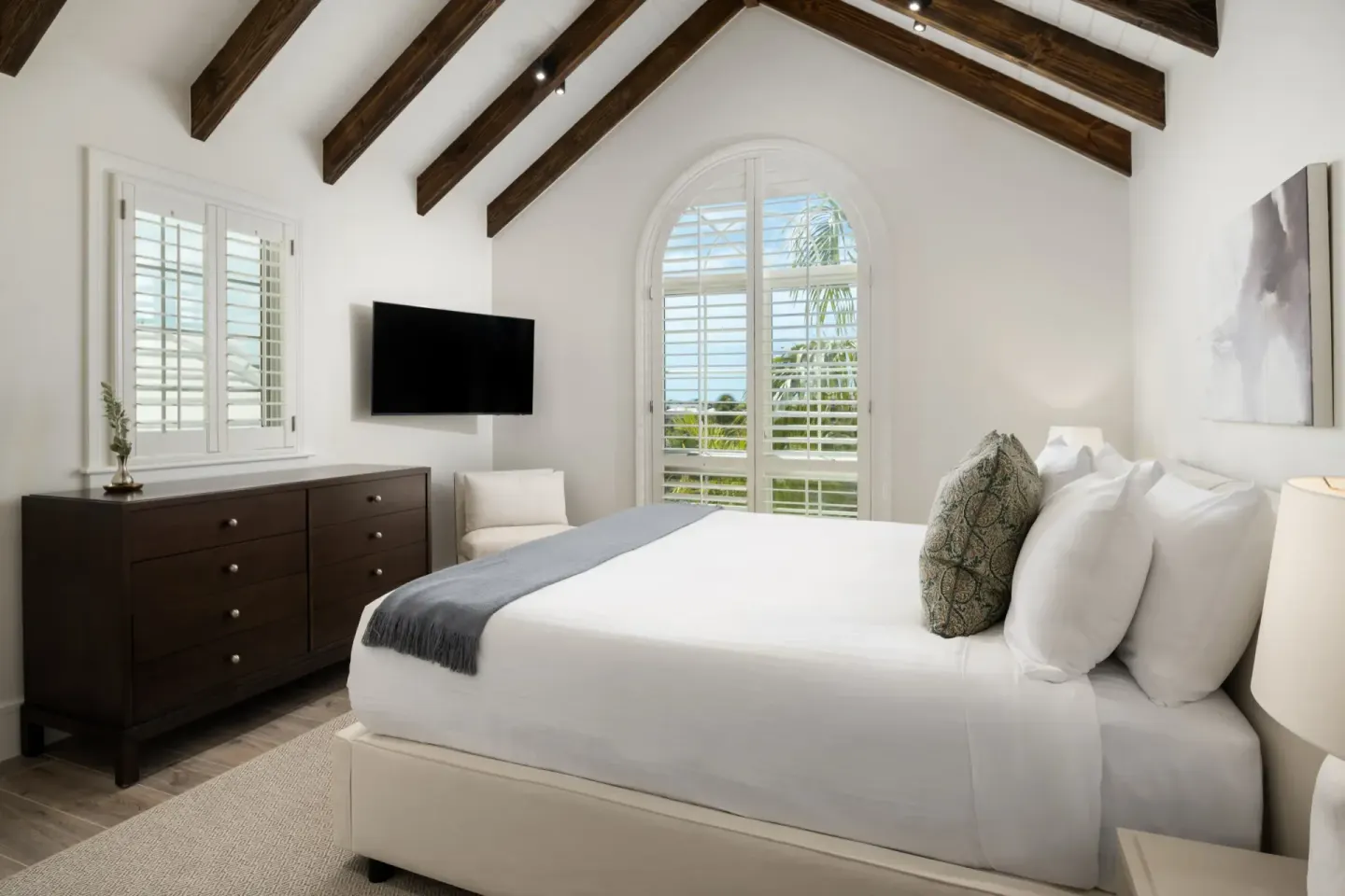 Penthouse Oceanfront Two Bedroom Suite Official 4