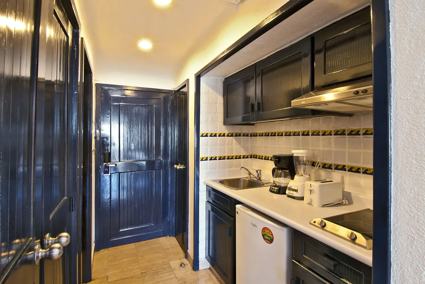 Junior Suite Ocean View kitchenette and entry hall at Pueblo Bonito Los Cabos Blanco.
