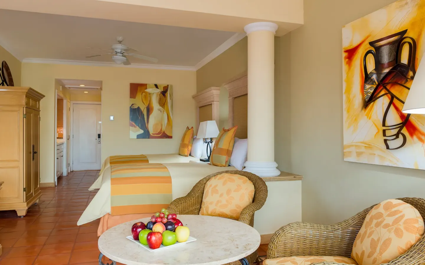 Luxury Suites Official 4
