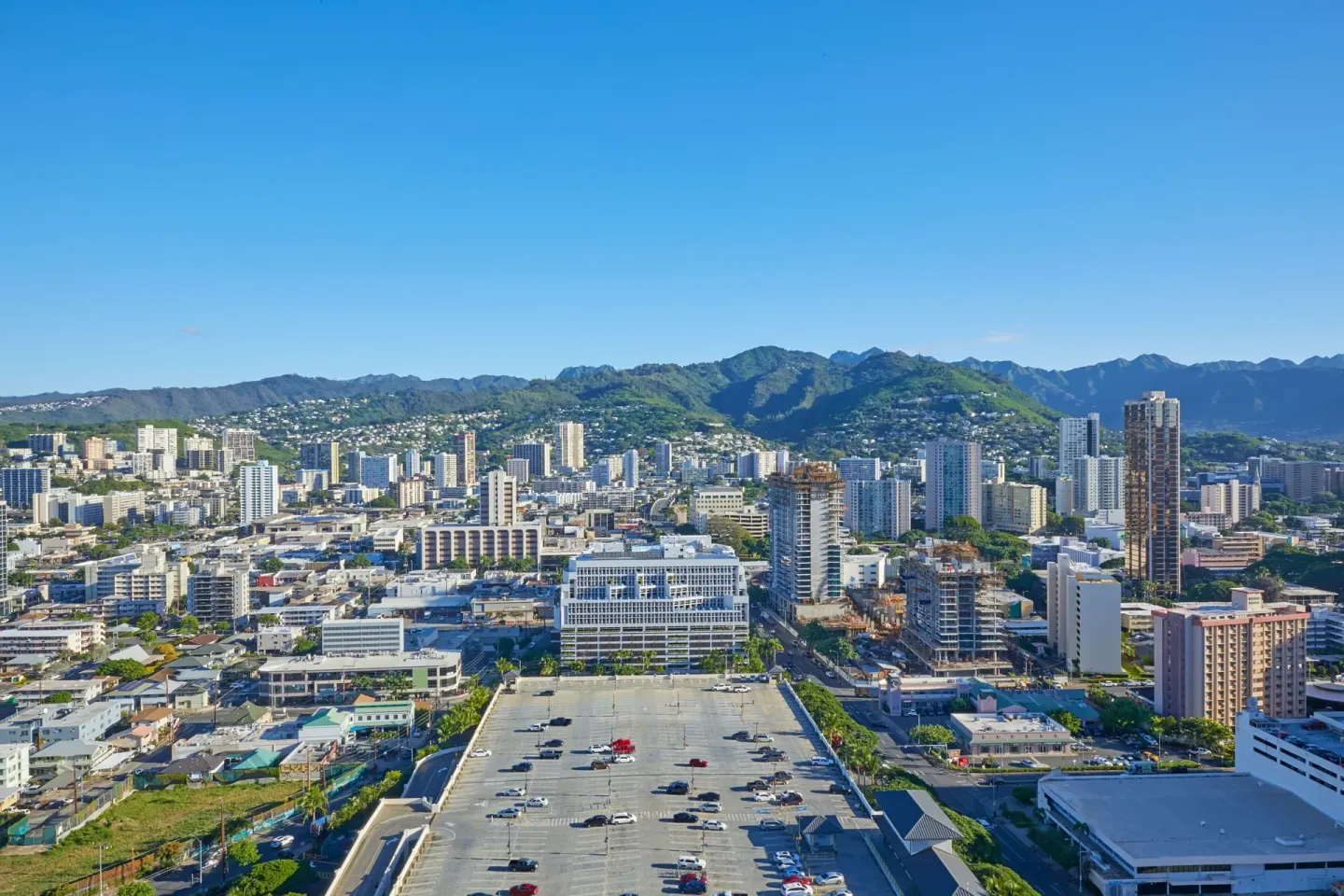Clear mountain and city view from Renaissance Honolulu Hotel & Spa.
