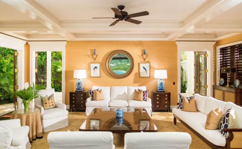 Bright living room in Estate Villa 5 Bedroom at Round Hill Hotel And Villas.