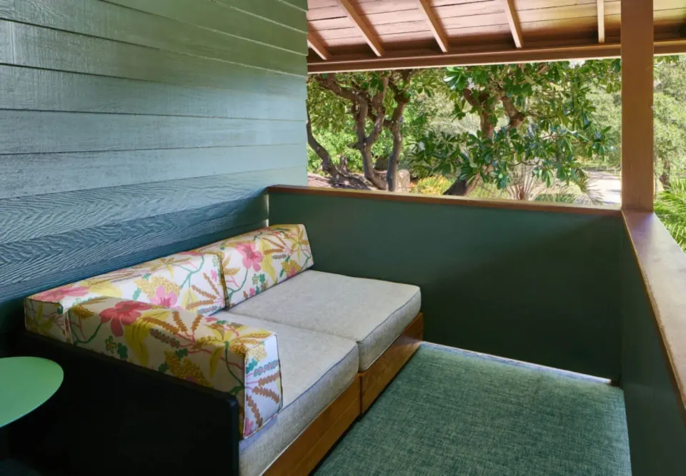 Covered lanai for a Bungalow Studio Suite with Kitchen at Royal Lahaina Resort & Bungalows.