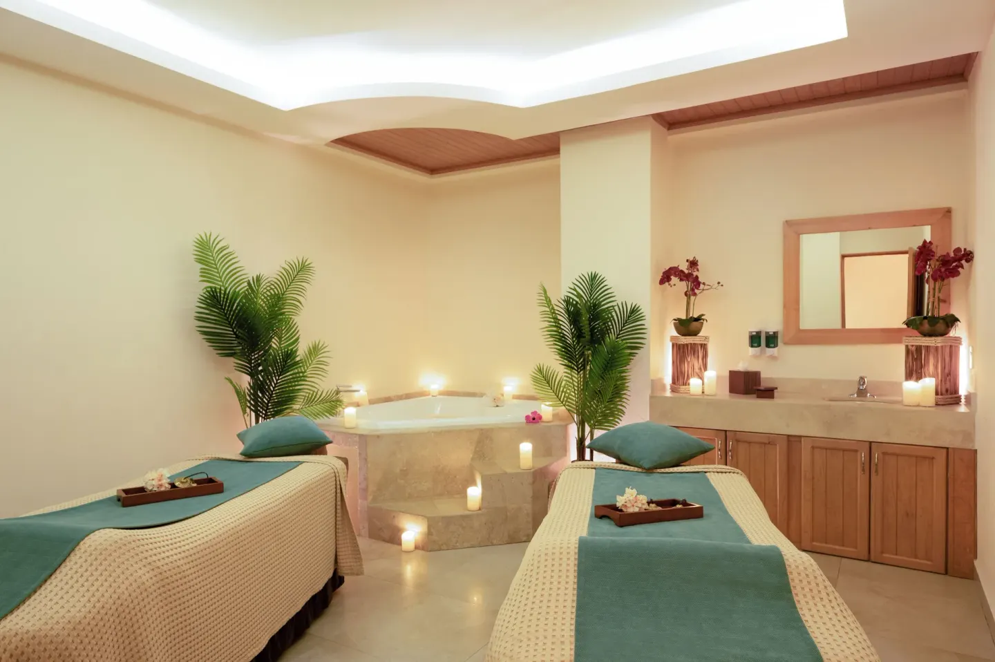 Couples spa treatment room with two beds at Royal Solaris Los Cabos & Spa.
