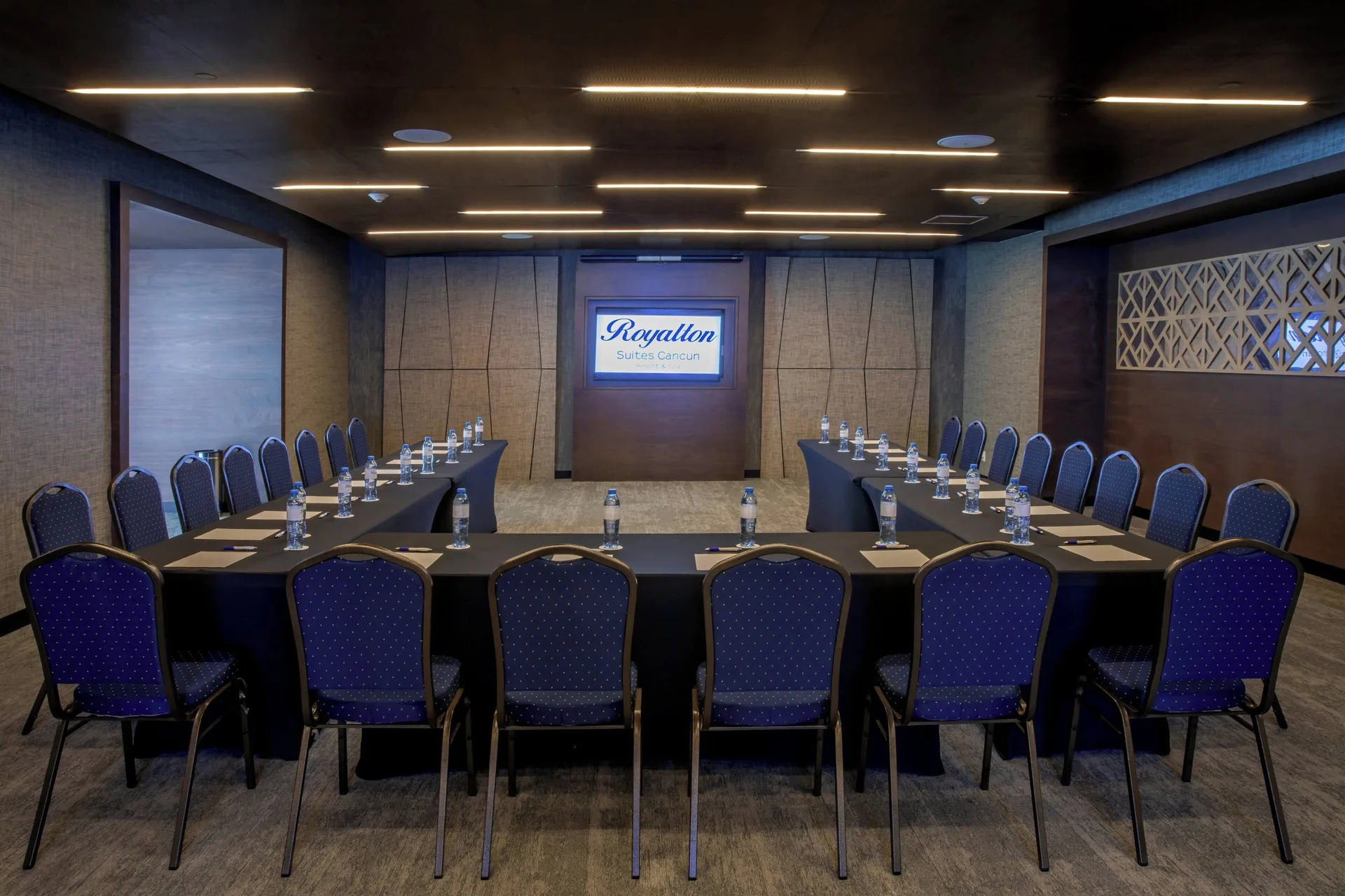 Meeting room in a U-shape setup at Royalton CHIC Cancun.